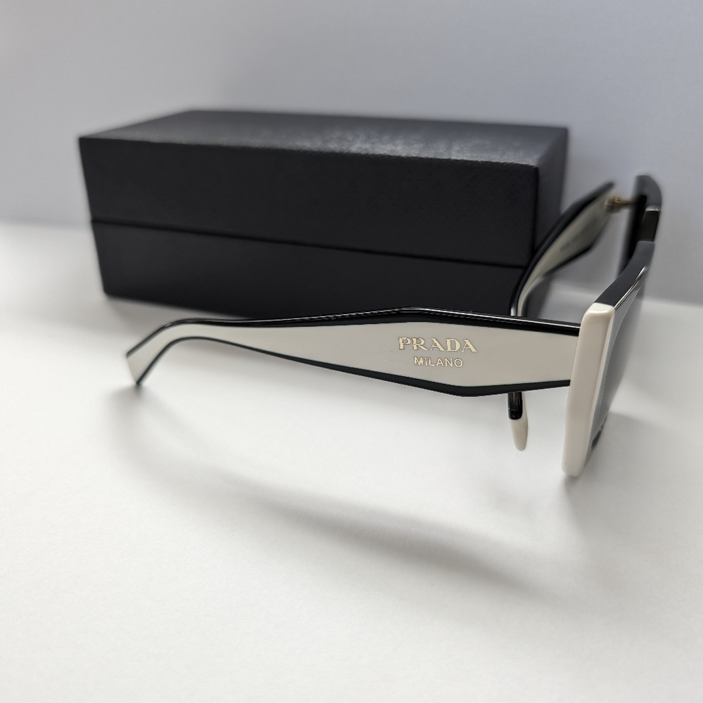 Authentic Prada SPR15W 09Q5S0 Sunglasses Black White - Picture 7 of 10